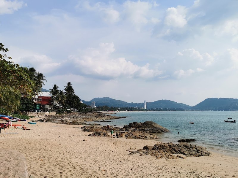 หาดกะหลิม