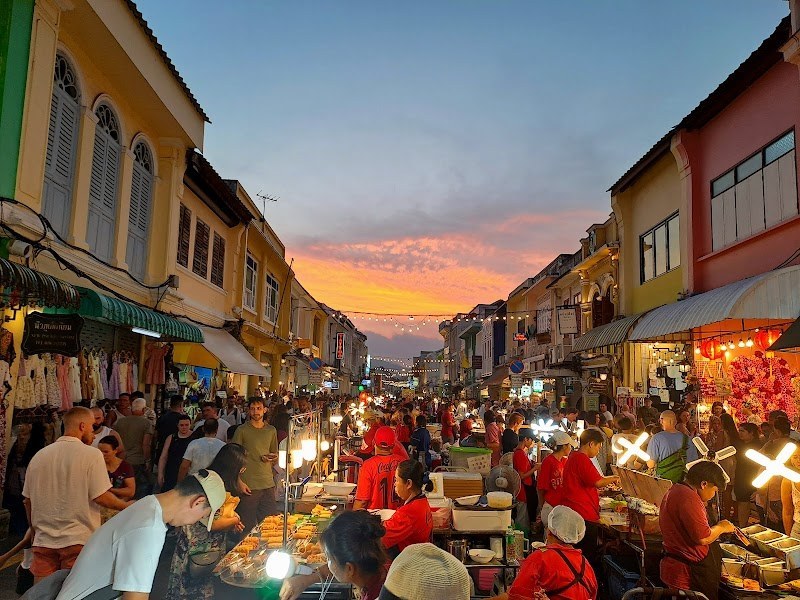 ถนนคนเดิน หลาดใหญ่ ภูเก็ต