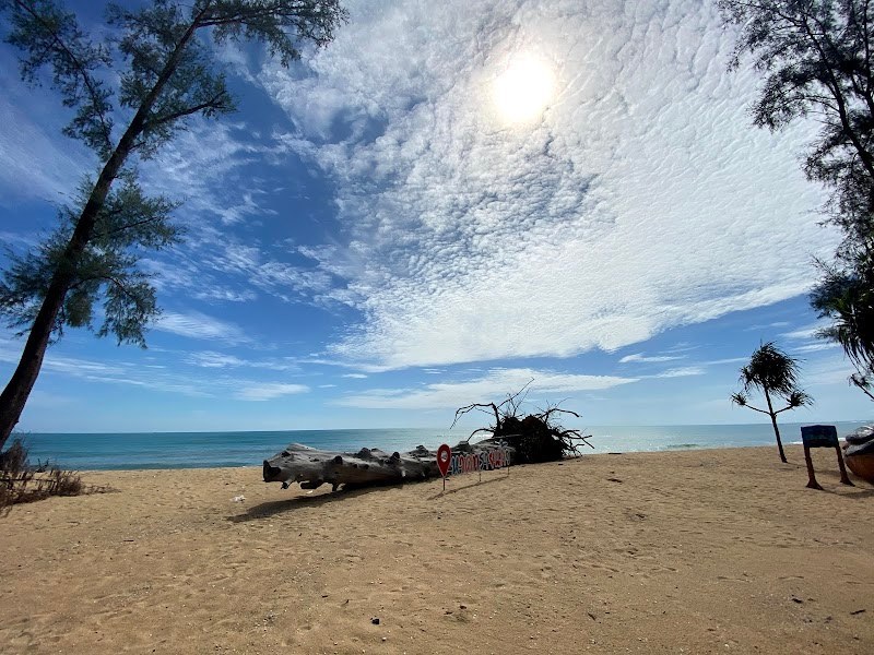 หาดทรายแก้ว