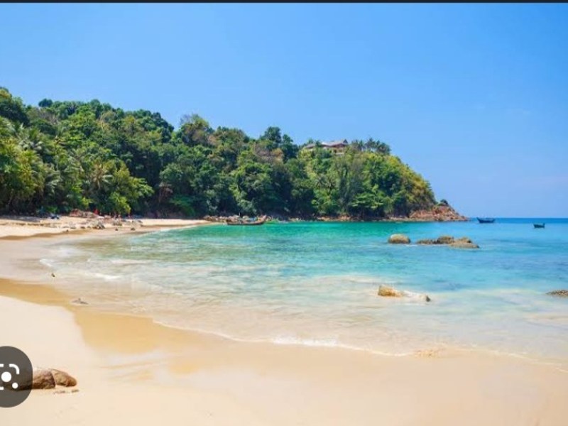 Banana Beach